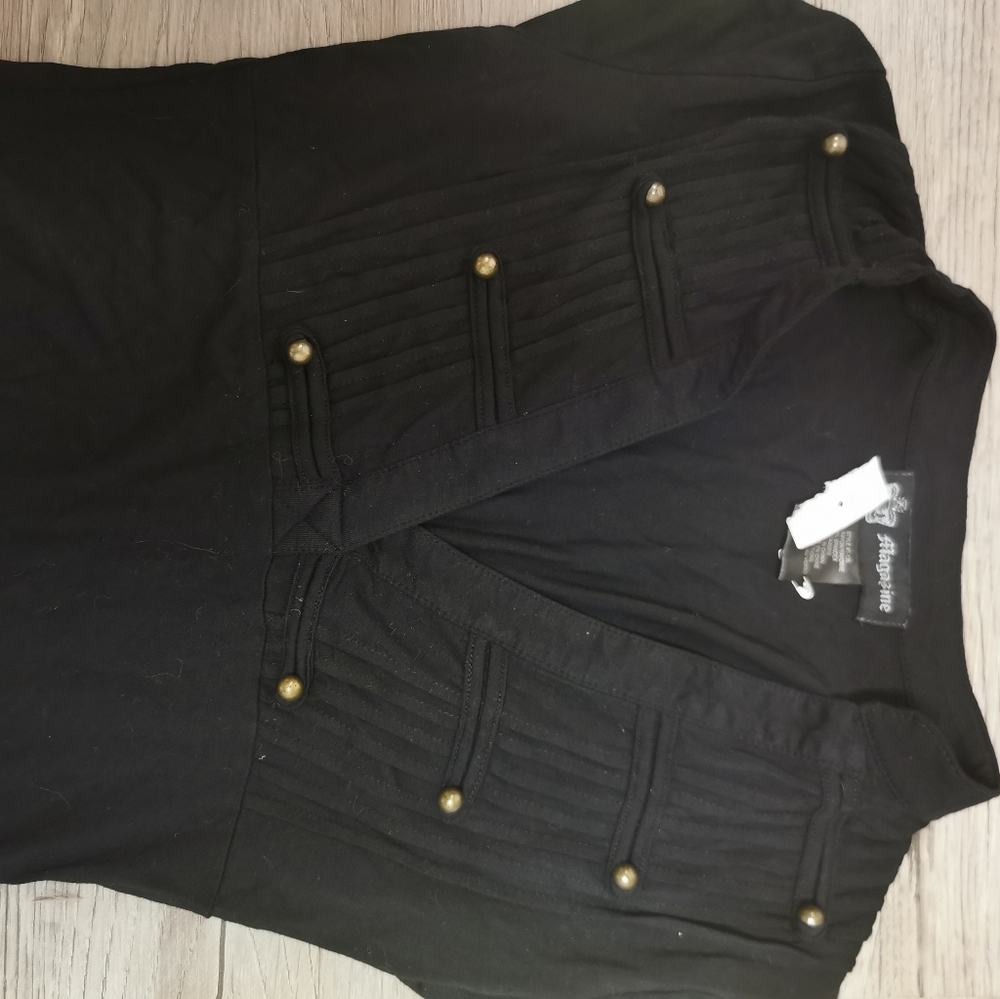 NWT, Magazine woman's top, size small, soft!